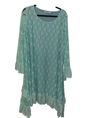 Sleeveless Asymmetrical Lace Dress in Mint Green